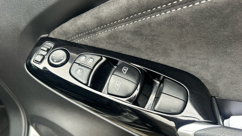 Nissan Juke 1.6 Hybrid Tekna+ 5dr Auto Hybrid Hatchback